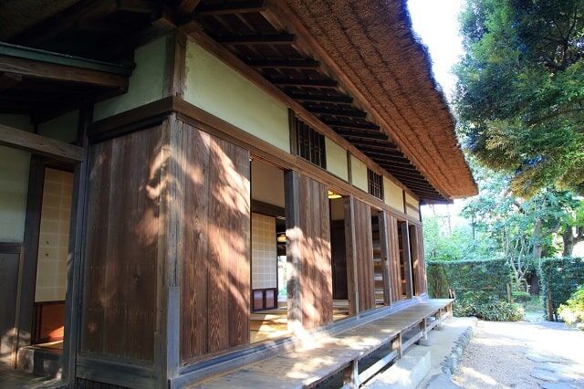 05-taste-old-folk-house